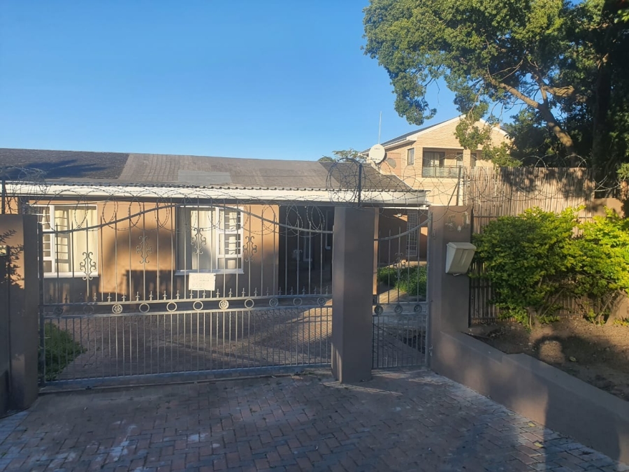 To Let 3 Bedroom Property for Rent in Beacon Bay Eastern Cape